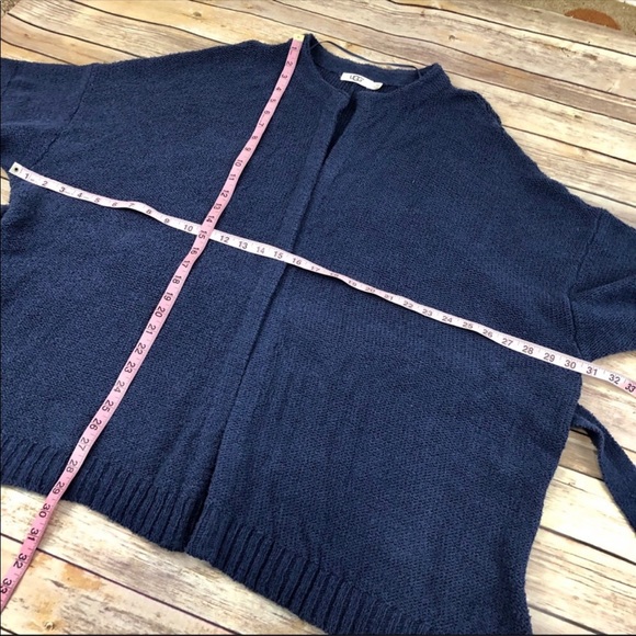 UGG Kennedy sweater, blue kimono wrap - Picture 6 of 7